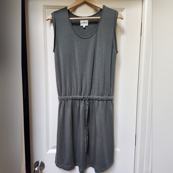Lou & Grey Dresses & Skirts - LOFT Lou & Grey Sleeveless Dress, Sage Green, Size Small